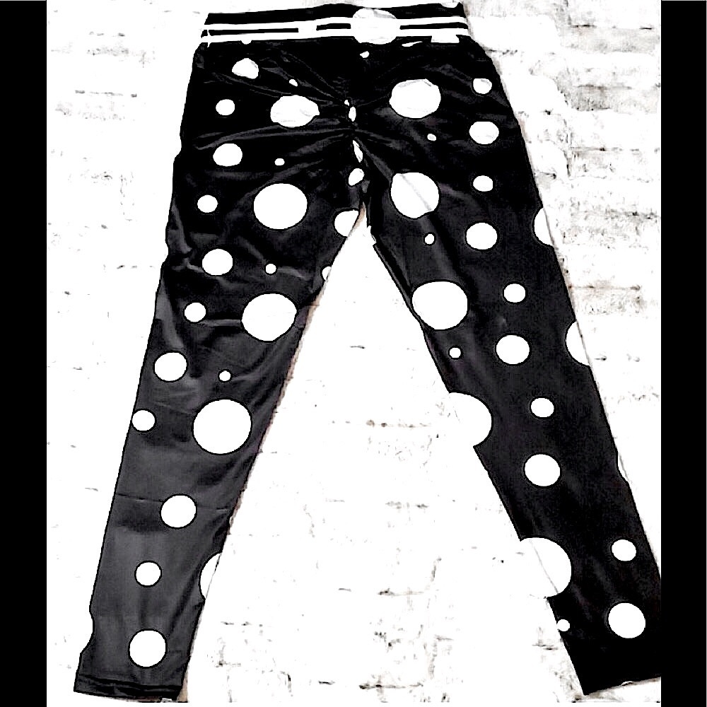 🆕I HAVE #2 SMALLS LEFT THESE SUPER SILKY&SPANDEX RUCHED BOTTOM POLKA DOT LEGGIN - Picture 8 of 8
